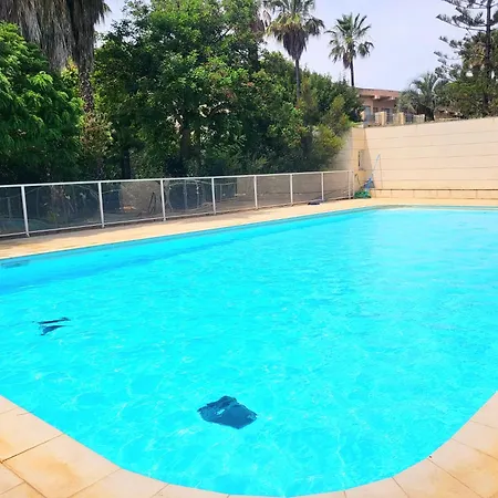 Apartmán T3, Vue Mer,piscine, Garage *