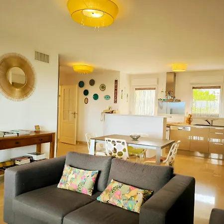 Apartmán T3, Vue Mer,piscine, Garage *